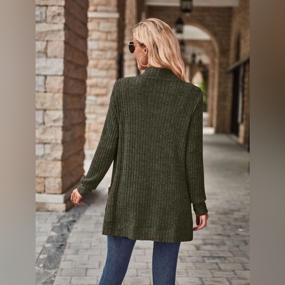 Cozy Elegance Open Front Cardigan with Pockets - Picture 3 of 4